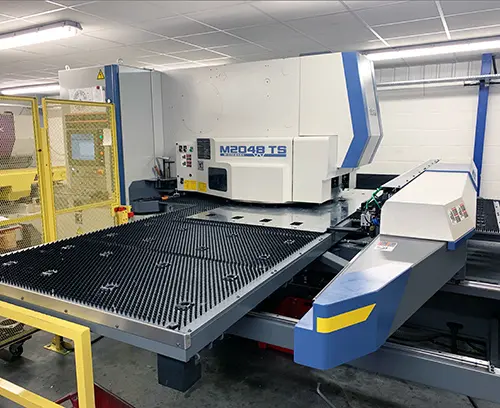 CNC-Stanzen von Aluminium- und Stahlblech