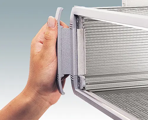 Ergonomischen Frontblechgriffen